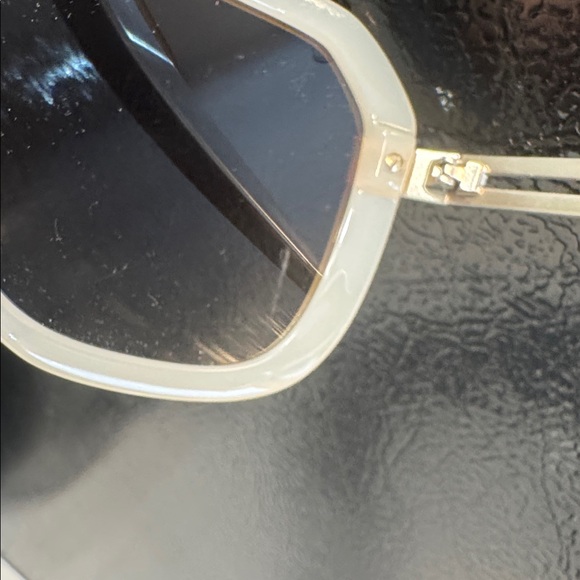 Chloe Sunglasses - Picture 9 of 9